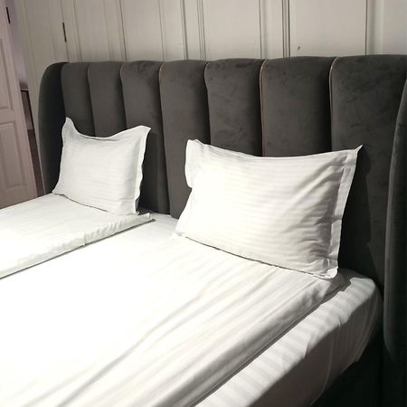 Rhc Royal Hotel Oradea Eksteriør bilde
