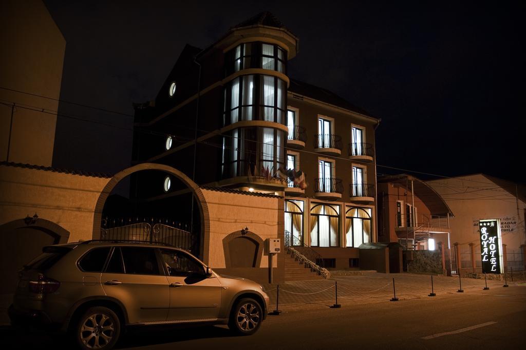 Rhc Royal Hotel Oradea Eksteriør bilde
