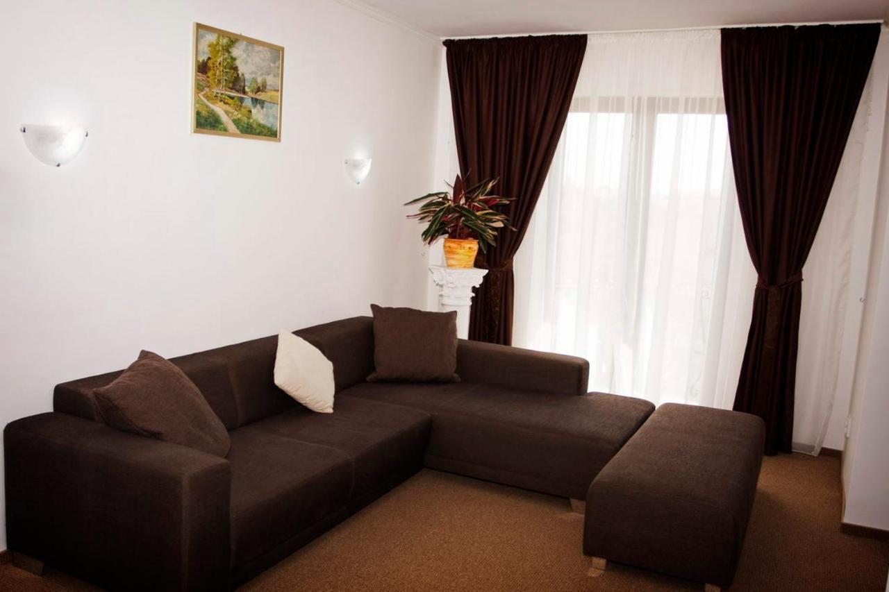Rhc Royal Hotel Oradea Eksteriør bilde