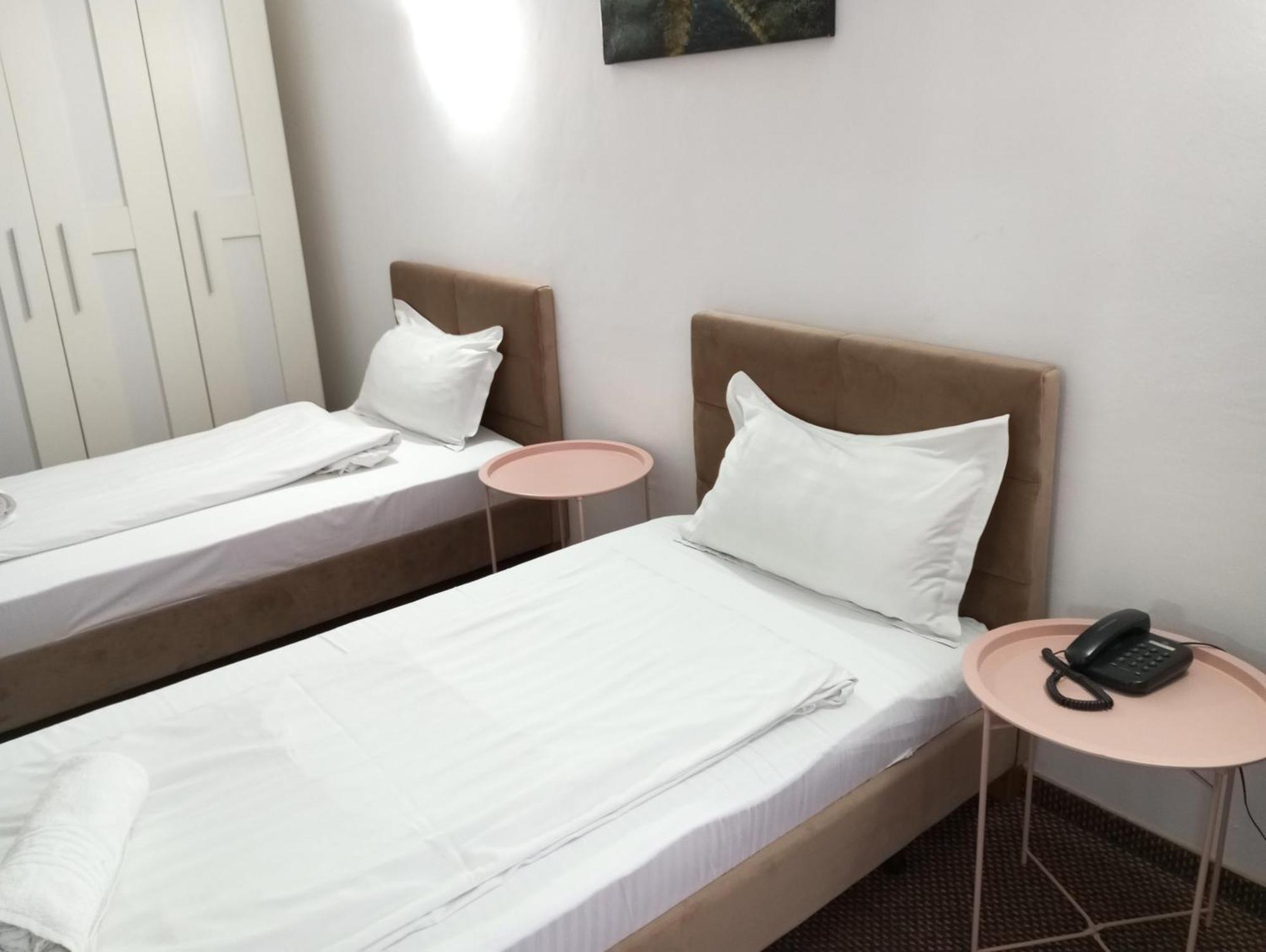 Rhc Royal Hotel Oradea Eksteriør bilde