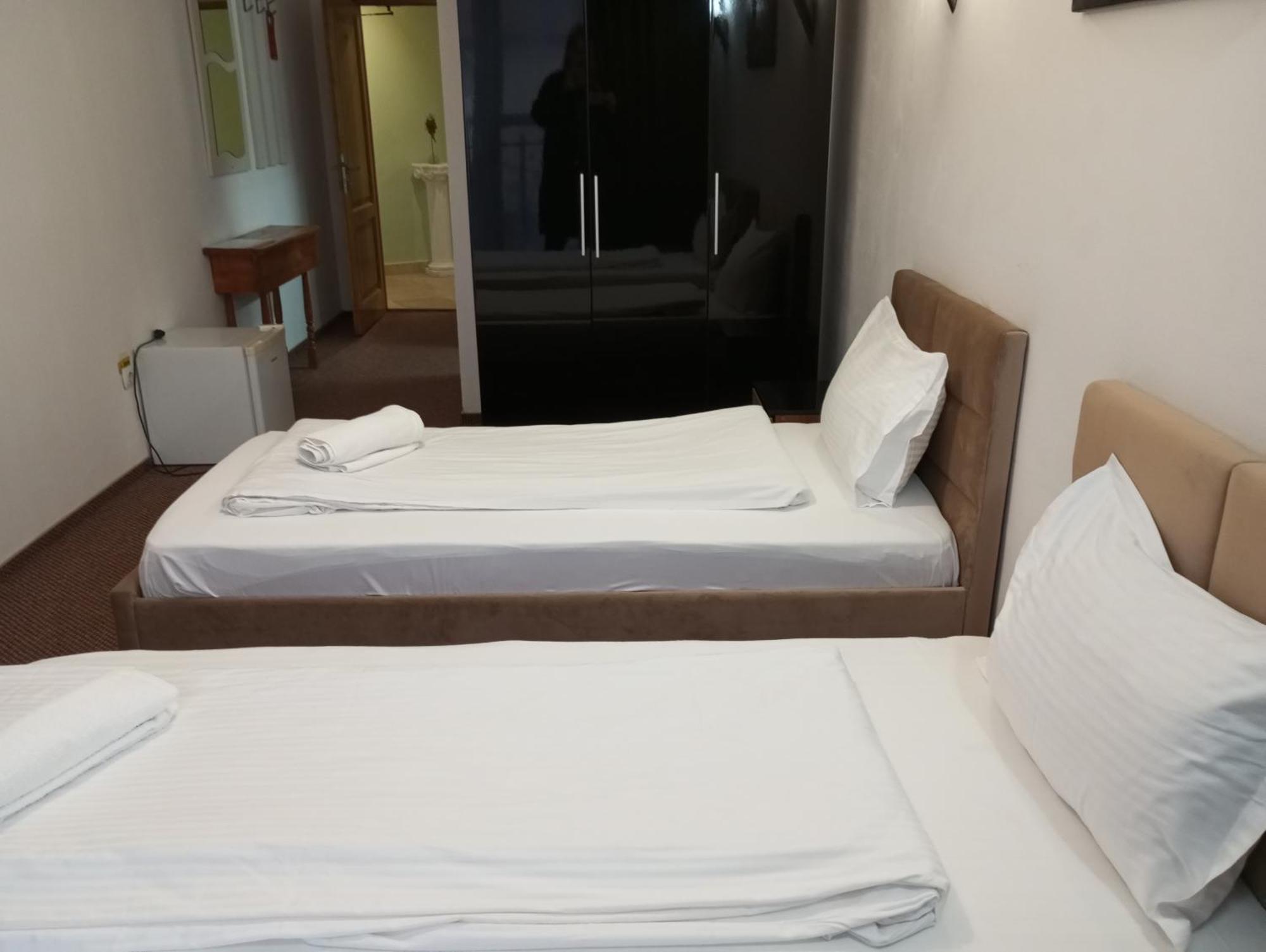 Rhc Royal Hotel Oradea Eksteriør bilde