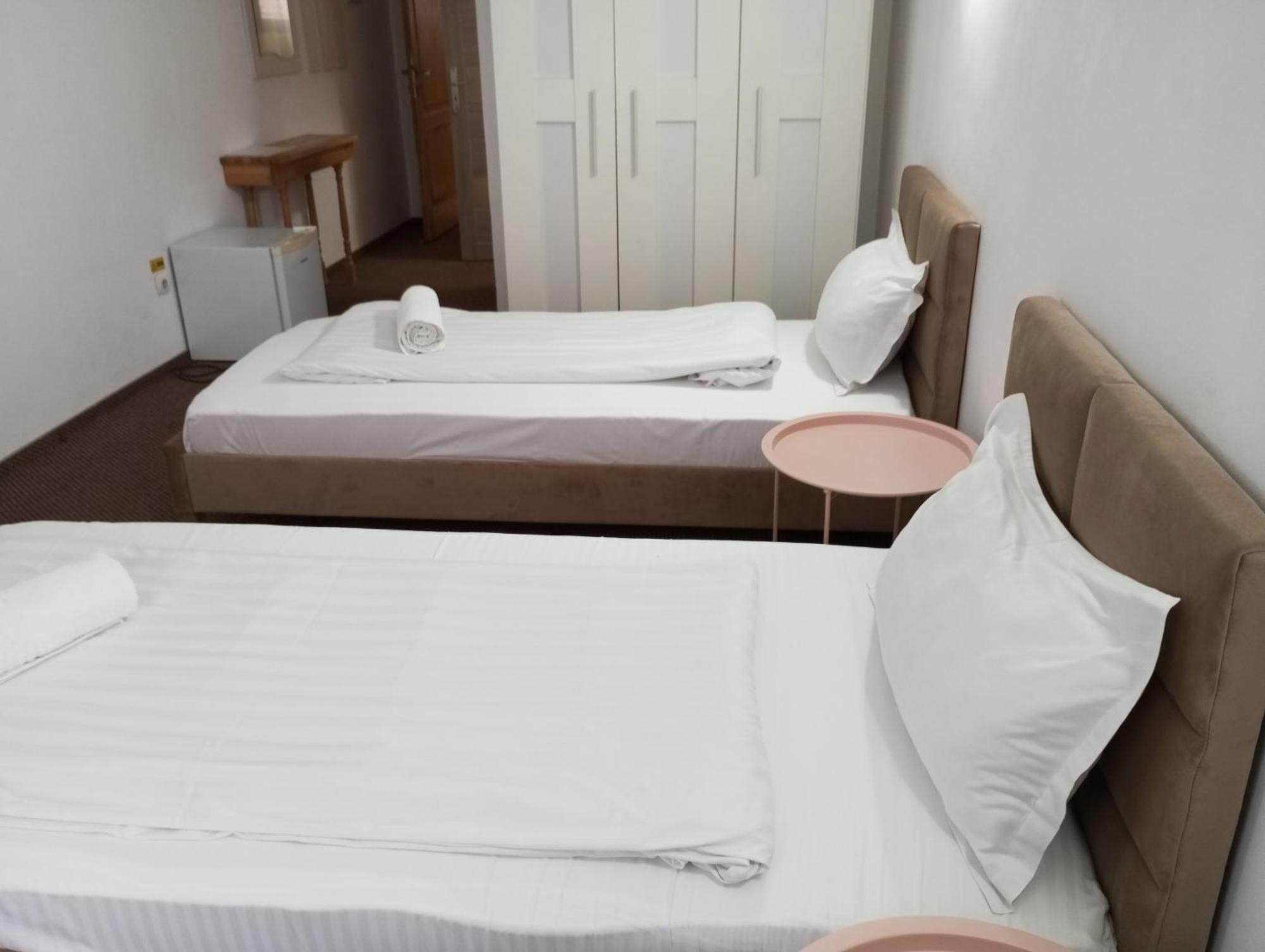 Rhc Royal Hotel Oradea Eksteriør bilde