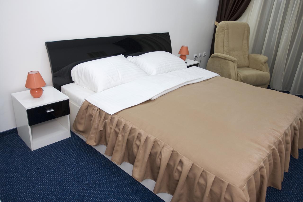 Rhc Royal Hotel Oradea Rom bilde